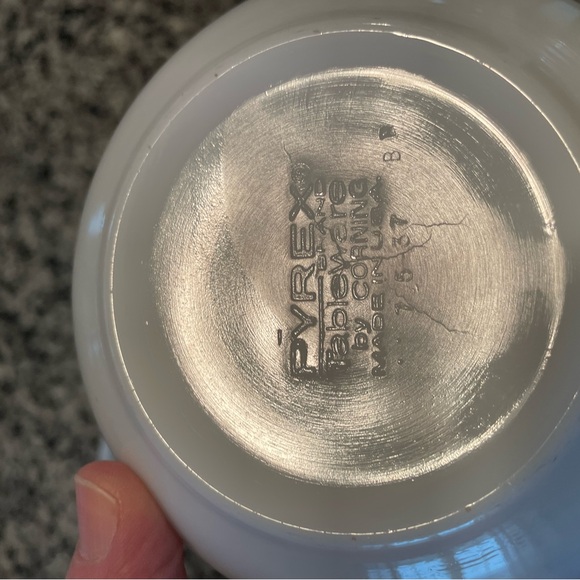 Pyrex Teal Blue and White 4 Piece Dinnerware Set - Picture 6 of 9